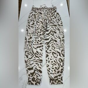 Hemant and Nandita Revolve Riva Animal print jogger. Size Small